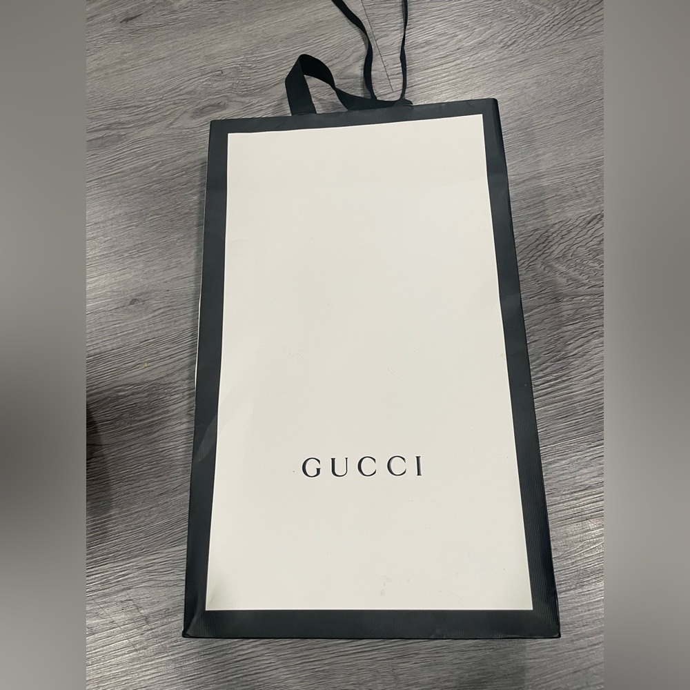 Authentic Gucci shopping Bag